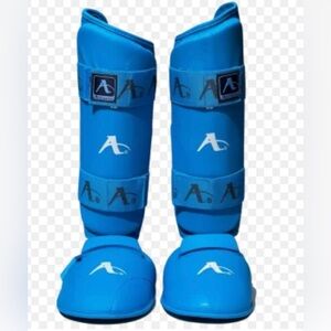 ARAWAZA Youth Martial Arts Shin Guard with Removable Instep Pad – Blue – Size XS